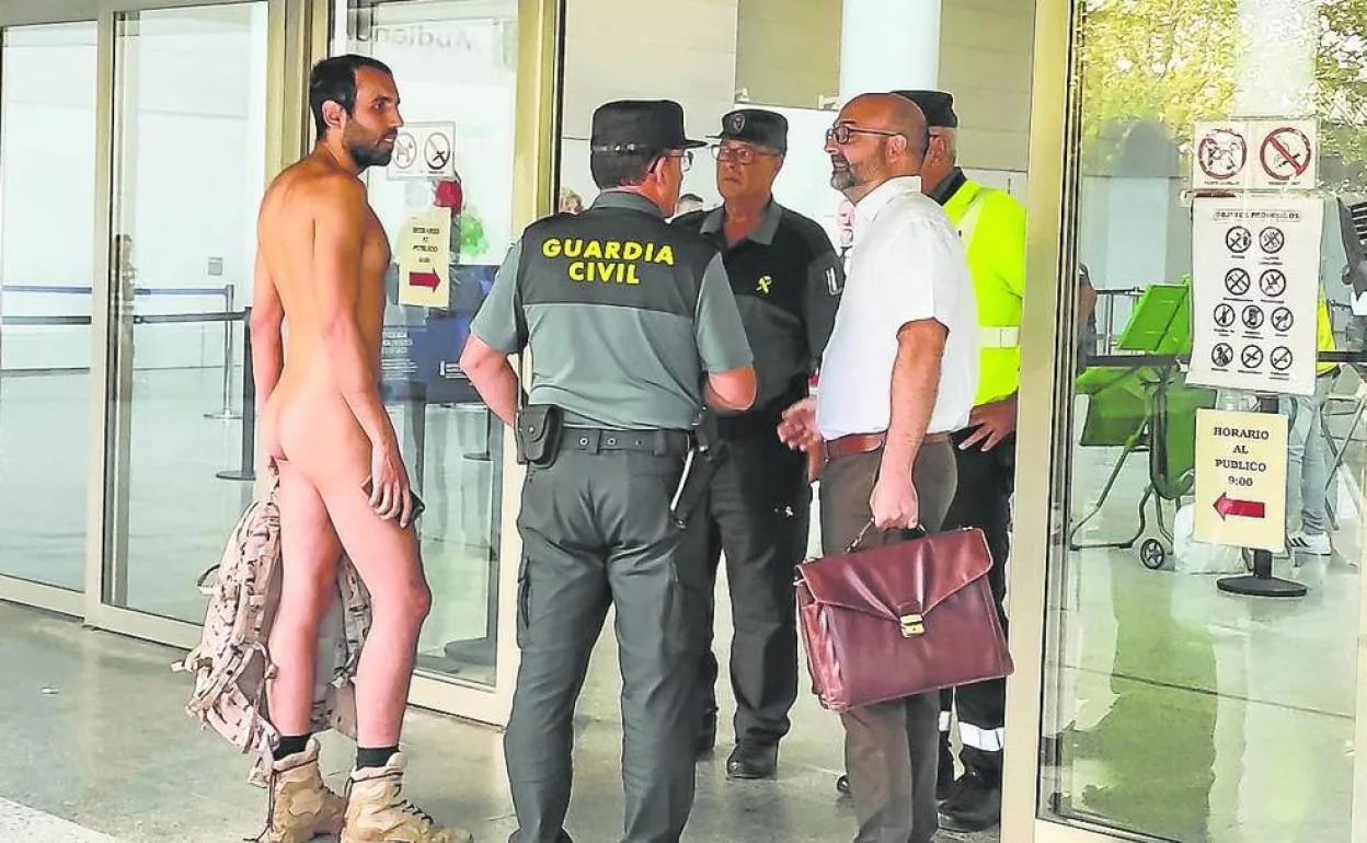 Nudismo Es Legal Ir Desnudo Por La Calle El Correo